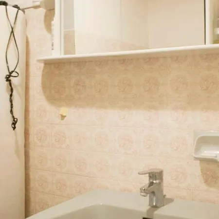 Bright Studio Near Bastille Apartment *