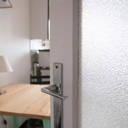 Bright Studio Near Bastille Paris
