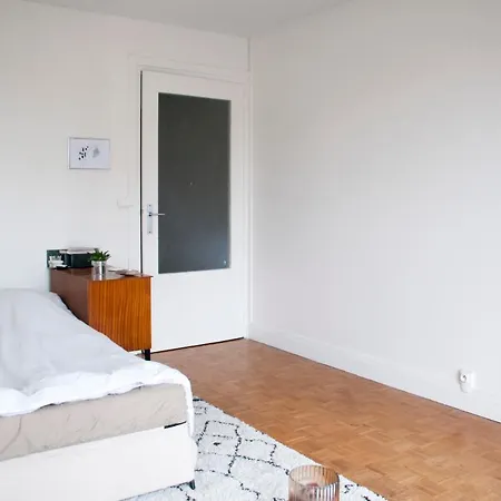 Apartment Bright Studio Near Bastille
