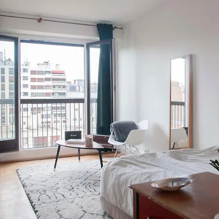 Bright Studio Near Bastille Apartment Paris